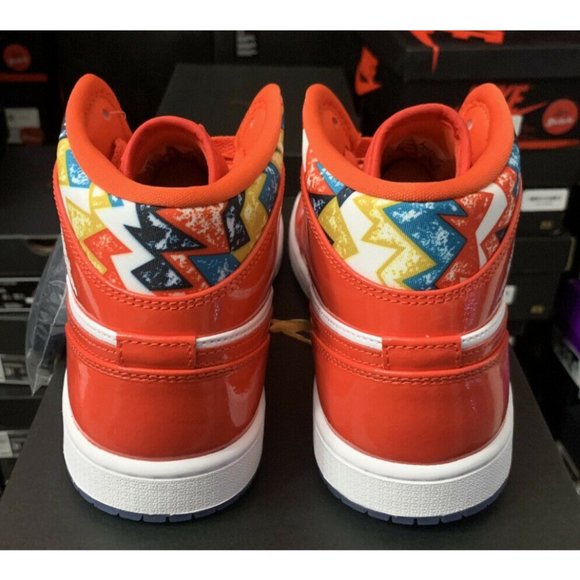 Nike Air Jordan 1 Mid SE Barcelona Sweater Chile Red Patent Shoes DC7294-600 - Picture 4 of 5